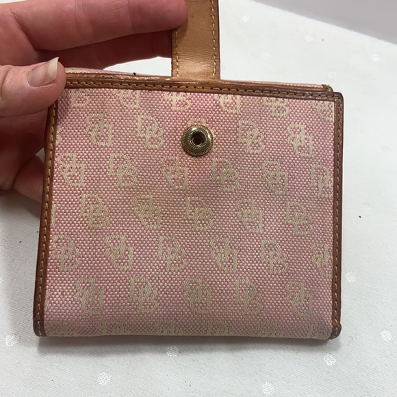 Auth Vintage Dooney & Bourke latch lock Wallet - Picture 13 of 15